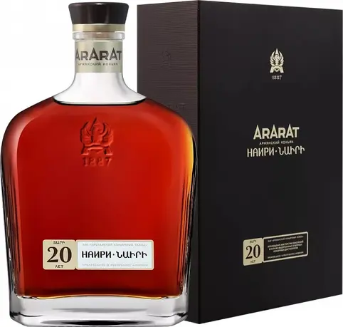 Коньяк Арарат "Наири", в подарочной коробке,  0.7 л: Фото 1